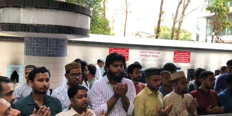 শাহজালাল (রহ.) এর মাজার জিয়ারতের মধ্য দিয়ে ‘জাতীয় যুবশক্তি’ সিলেট জেলা শাখার যাত্রা শুরু