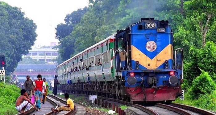 টিকিট কালোবাজারি বন্ধে রেলের অভিযান: ১৭ দিনে ২০০-এর বেশি নম্বর ব্লক প্রক্রিয়ায়