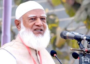 সরকার জুলাই শহীদ পরিবার ও আহতদের রাস্তায় নামতে বাধ্য করছে: জামায়াত আমির