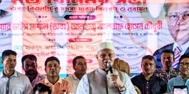 বাংলাদেশের সব জেলার ফ্যাসিস্ট নেতাকর্মীরা পালিয়েছে, আওয়ামী লীগের নেতাকর্মীরা দিব্যি বুক ফুলিয়ে ঘুরে বেড়াচ্ছে।