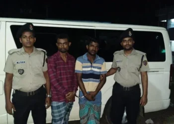 দশমিনা উপজেলায় মাদকদ্রব্য নিয়ন্ত্রণ অধিদপ্তরের অভিযানে ইয়াবা ও গাঁজাসহ দুই যুবককে আটক