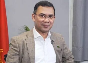 নভেম্বরে ওমরাহ পালন স্থগিত, ডিসেম্বরে দেশে ফিরছেন তারেক রহমান