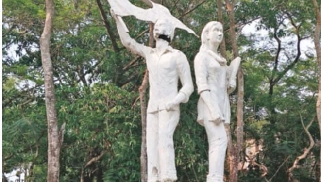 এক বছরেও সংস্কার হয়নি শাবিপ্রবির মুক্তিযুদ্ধভিত্তিক ভাস্কর্য ‘চেতনা ’৭১’