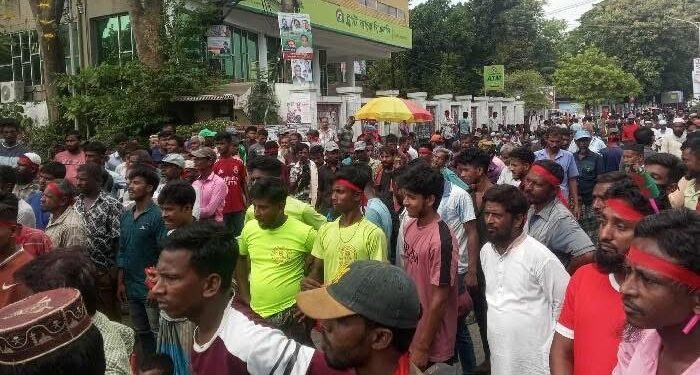 পুলিশি ধরপাকড়: সিলেটে ব্যাটারি রিকশা শ্রমিকদের ‘প্রতীকী অনশন’ স্থগিত