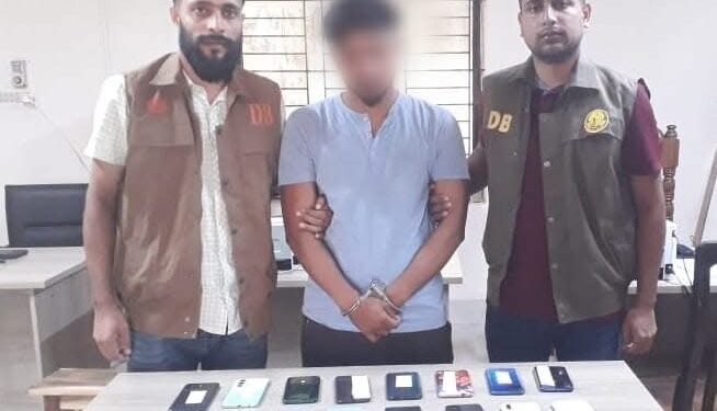 এসএমপি ডিবির অভিযানে ১৬টি চোরাই মোবাইল উদ্ধার, ১ জন গ্রেফতার