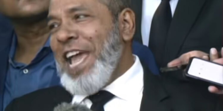 হাসতে হাসতে হাসিনার আইনজীবী বললেন আমি কষ্ট পাচ্ছি