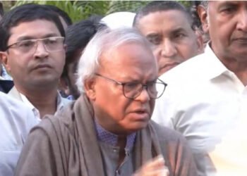 তারেক রহমান ‘উপযুক্ত সময়েই দেশে ফিরবেন’: রিজভী আহমেদ