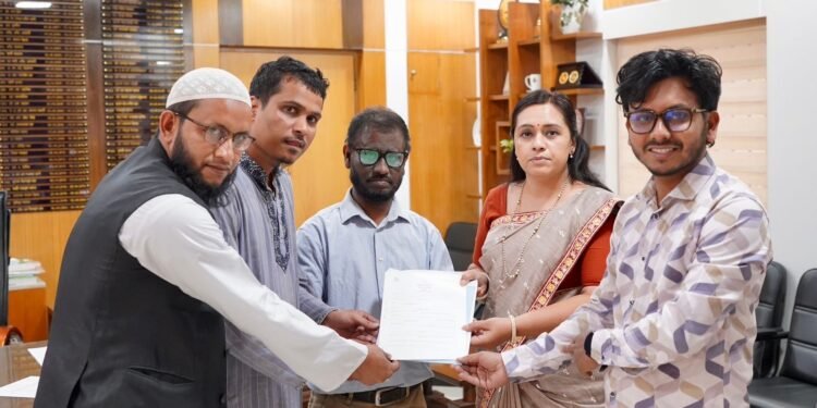 ব্যারিস্টার নুরুল হুদা জুনেদের পক্ষে সিলেট জেলা প্রশাসকের কার্যালয় থেকে আনুষ্ঠানিকভাবে মনোনয়ন পত্র সংগ্রহ করা হয়