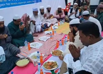 ওসমানীনগরে চোরাই গরু দিয়ে ইফতার মাহফিল, লজ্জায় দেশ ছাড়লেন প্রবাসী