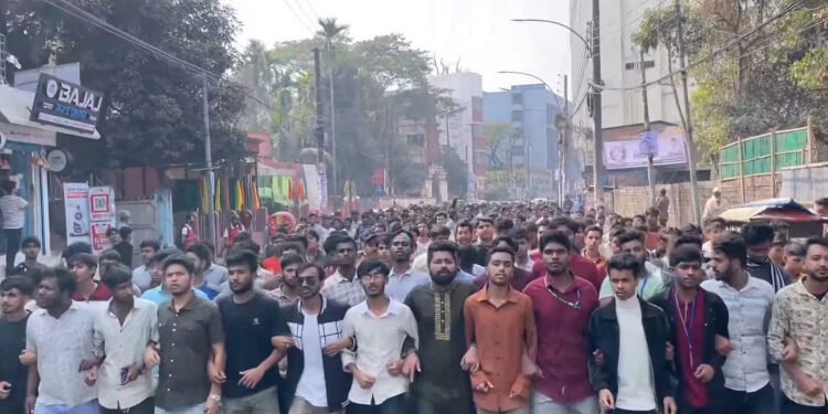 পলিটেকনিক ইনিস্টিউটের  শিক্ষার্থীদের  আন্দোলন ১০ম গ্রেড নিয়ে নতুন উত্তেজনা