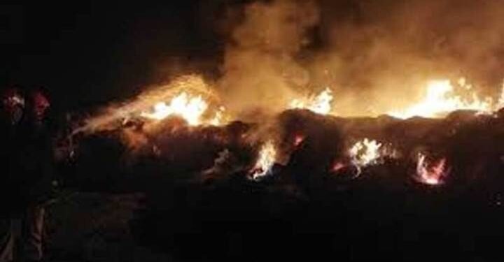 নির্বাচনের আগে ভোট কেন্দ্রে আগুন