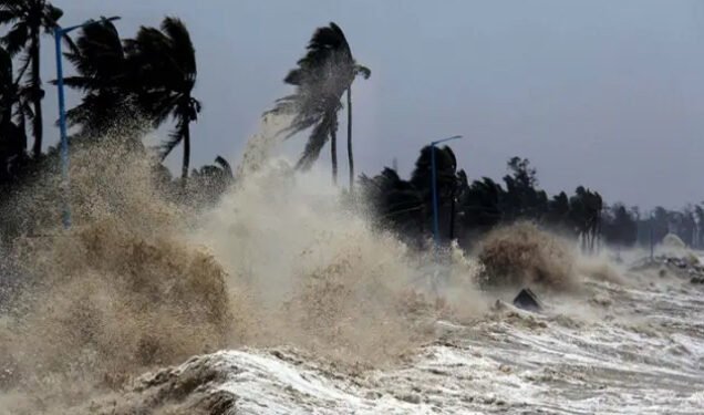 ঝড়-বৃষ্টির সতর্কতা: সিলেটসহ ৯ অঞ্চলে ১ নম্বর নৌ-সতর্ক সংকেত