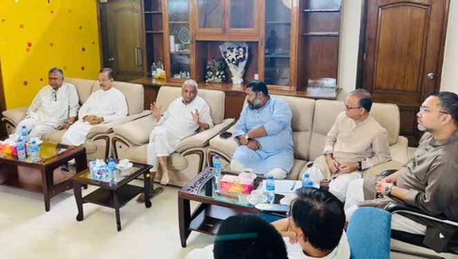 শ্রমিকদের বকেয়া বেতন ও ঈদের বোনাস ছুটির আগেই পরিশোধ করতে হবে -শ্রমমন্ত্রী আরিফুল হক চৌধুরী