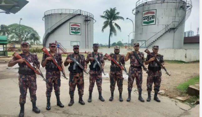 সিলেট থেকে তেল পাচারের শ/ঙ্কা: ডিপো এবং সীমান্তে কঠোর নজরদারি