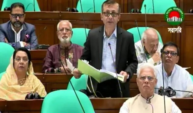 বেকারত্ব মোকাবিলায় নতুন শিল্প স্থাপনের পরিকল্পনার কথা জানালেন বাণিজ্যমন্ত্রী