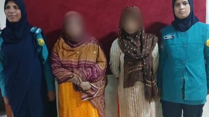 হযরত শাহজালাল (রহ.) মাজারের ইবাদতখানা থেকে দুই নারী গ্রেপ্তার
