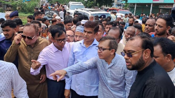 সিলেটে লোডশেডিং বৃদ্ধি নিয়ে যা বললেন বাণিজ্যমন্ত্রী খন্দকার আব্দুল মুক্তাদির