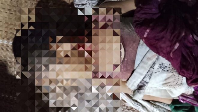 বাবা নামাজ থেকে ফিরে দেখেন ঘরে মেয়ের গলাকাটা লাশ, মা আটক