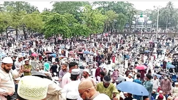 সিলেটে ঈদের জামাত অনুষ্ঠিত, পাড়া মহল্লায় চলছে কুরবানি